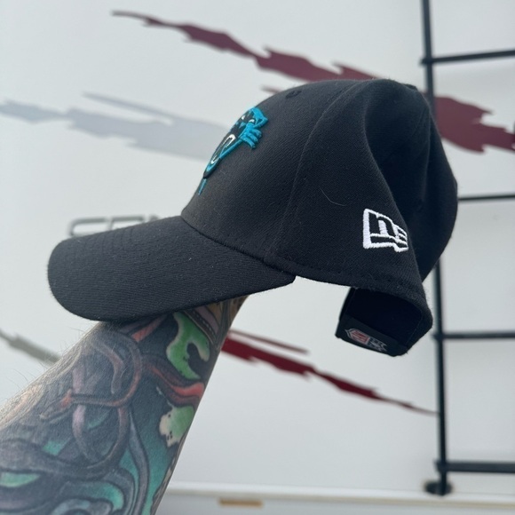 New era Carolina panthers NFL flex fit hat
Black blue size Small-Medium - Picture 2 of 4